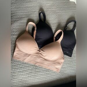 IZOD Seamless BraBralettes in Black & Nude
Size Large 36” when gently stretched.
